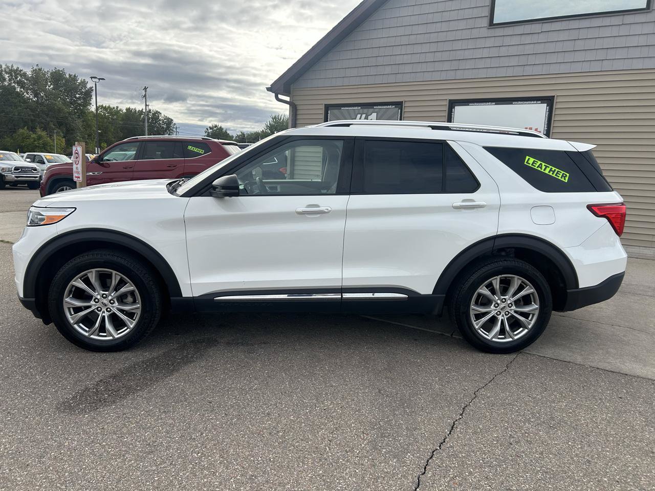 Used 2020 Ford Explorer Limited AWD/4WD image 8