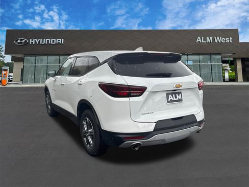 Used 2025 Chevrolet Blazer LT FWD image 7
