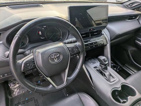 Used 2021 Toyota Venza Limited w/ Advanced Technology Package image 9