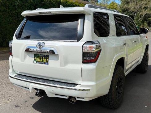 Used 2018 Toyota 4Runner Limited AWD/4WD image 5