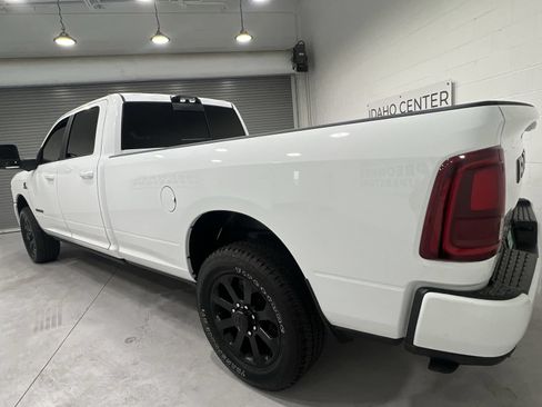 Used 2025 RAM 2500 Laramie AWD/4WD image 6