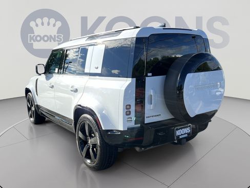 Used 2024 Land Rover Defender 110 X-Dynamic SE AWD/4WD image 4