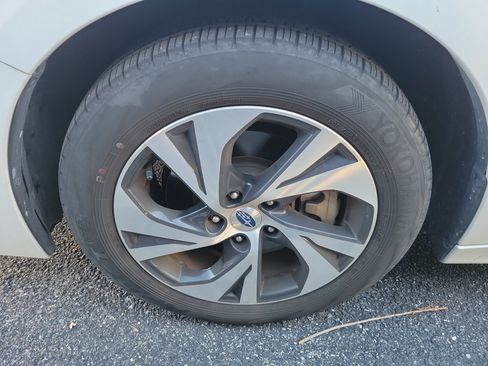 Used 2024 Subaru Legacy Premium image 5