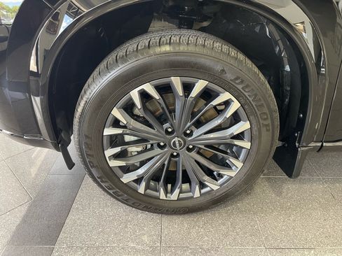 Used 2025 Nissan Rogue Platinum w/ Tech Package FWD image 21