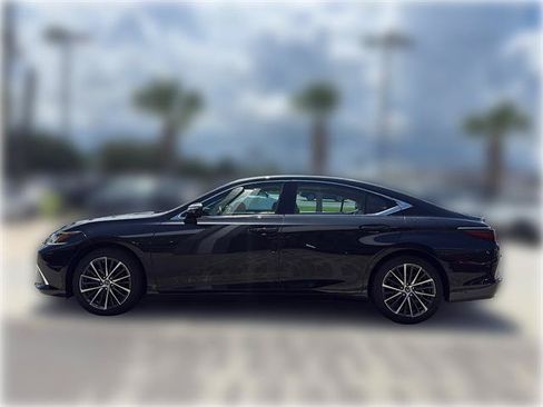 Used 2025 Lexus ES 350 w/ Premium Package FWD image 6