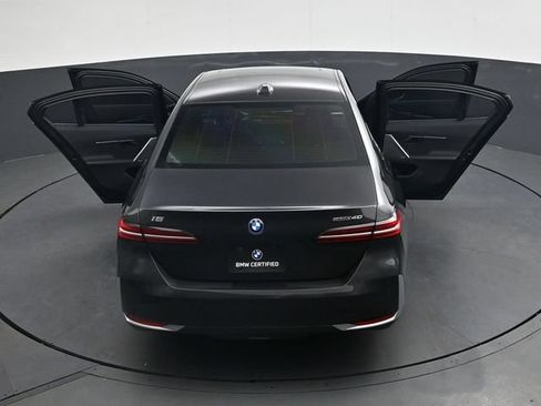 Used 2025 BMW i5 eDrive40i w/ Premium Package RWD image 44