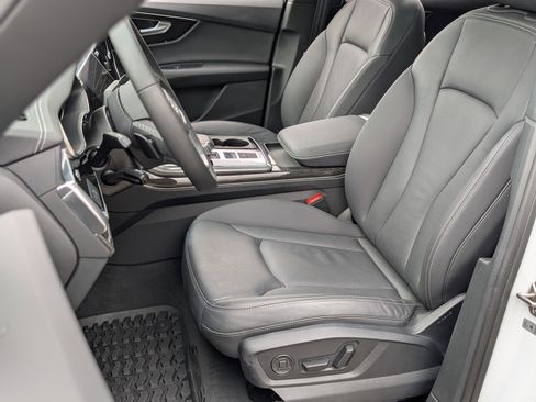 Used 2025 Audi Q7 2.0T Premium w/ Convenience Package image 17