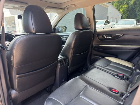 Used 2020 Nissan Rogue SL w/ Premium Package FWD image 13