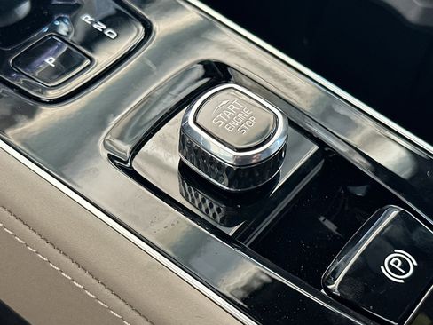 New 2026 Volvo XC90 T8 Plus image 21