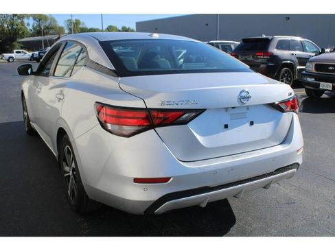 Used 2022 Nissan Sentra SV w/ Trunk Package image 6