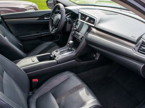 Used 2019 Honda Civic Touring image 23