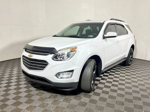 Used 2017 Chevrolet Equinox LT w/ Convenience Package AWD/4WD image 9