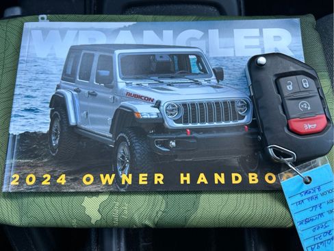 Certified 2024 Jeep Wrangler Sport AWD/4WD image 19