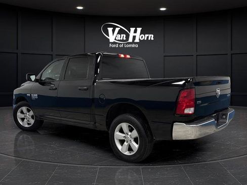 Used 2022 RAM 1500 Classic SLT image 3