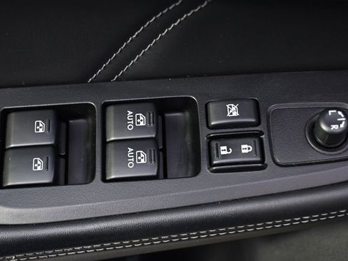 Used 2018 Subaru Outback 2.5i Limited AWD/4WD image 19