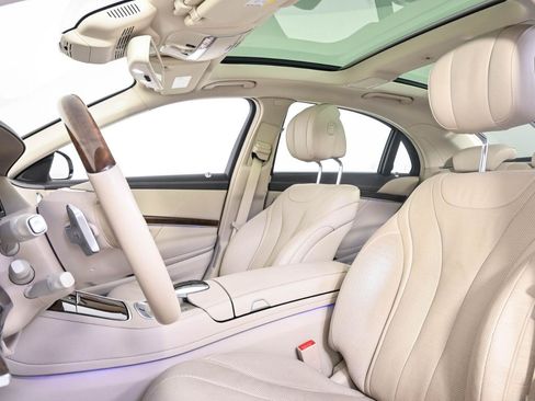 Used 2017 Mercedes-Benz S 550 Sedan w/ Premium Package image 5