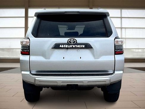 Used 2024 Toyota 4Runner TRD Off-Road image 4