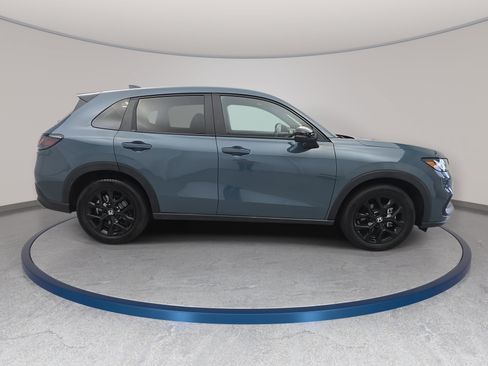 Used 2023 Honda HR-V Sport image 4