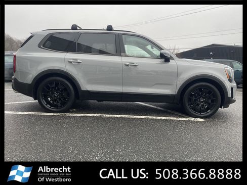 Used 2022 Kia Telluride SX w/ SX Prestige Package image 6