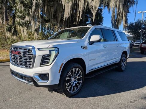 New 2026 GMC Yukon XL Denali w/ LPO, Floor Liner Package image 9