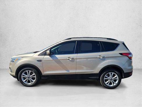 Used 2018 Ford Escape SE w/ SE Sync 3 Package FWD image 3