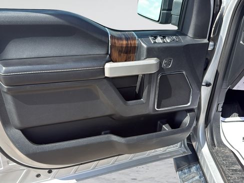 Used 2018 Ford F150 Lariat AWD/4WD image 31
