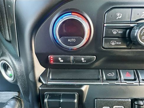 Used 2022 Chevrolet Silverado 2500 LT w/ Convenience Package image 19