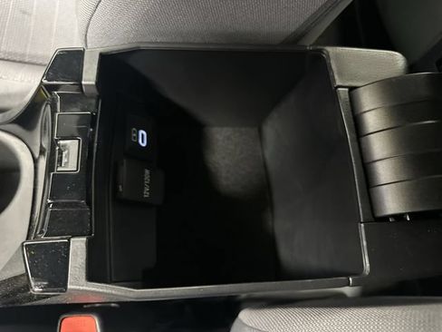 Used 2024 Toyota Corolla SE FWD image 25