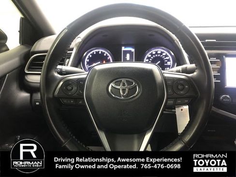Used 2019 Toyota Camry SE image 16