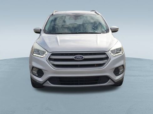 Used 2017 Ford Escape Titanium image 2