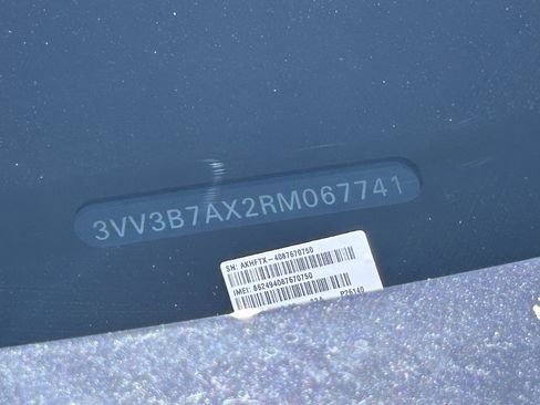 Used 2024 Volkswagen Tiguan SE FWD image 30