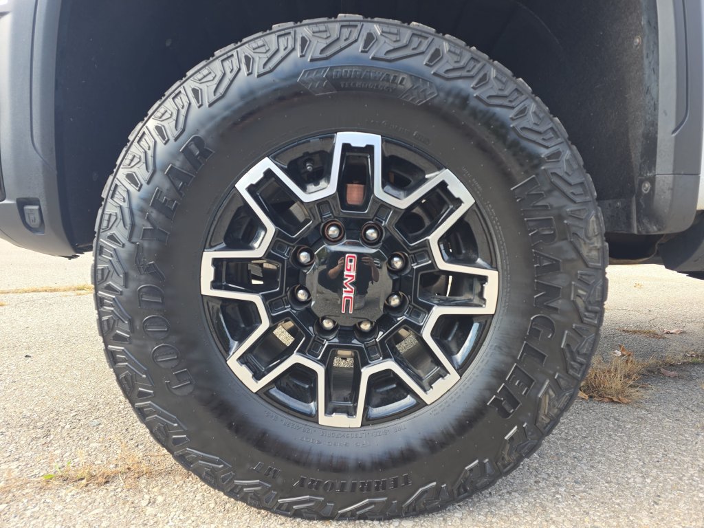 Certified 2025 GMC Sierra 2500 AT4X AWD/4WD image 35