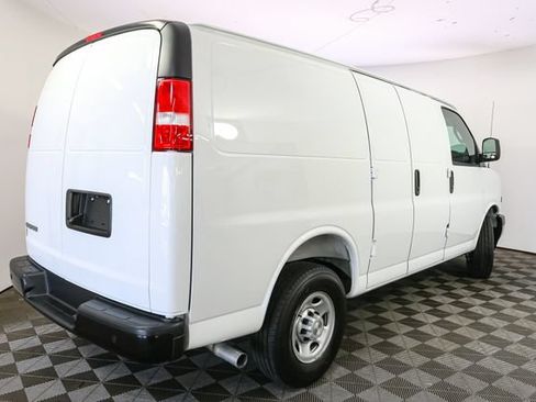 Used 2025 Chevrolet Express 2500 w/ Driver Convenience Package RWD image 11