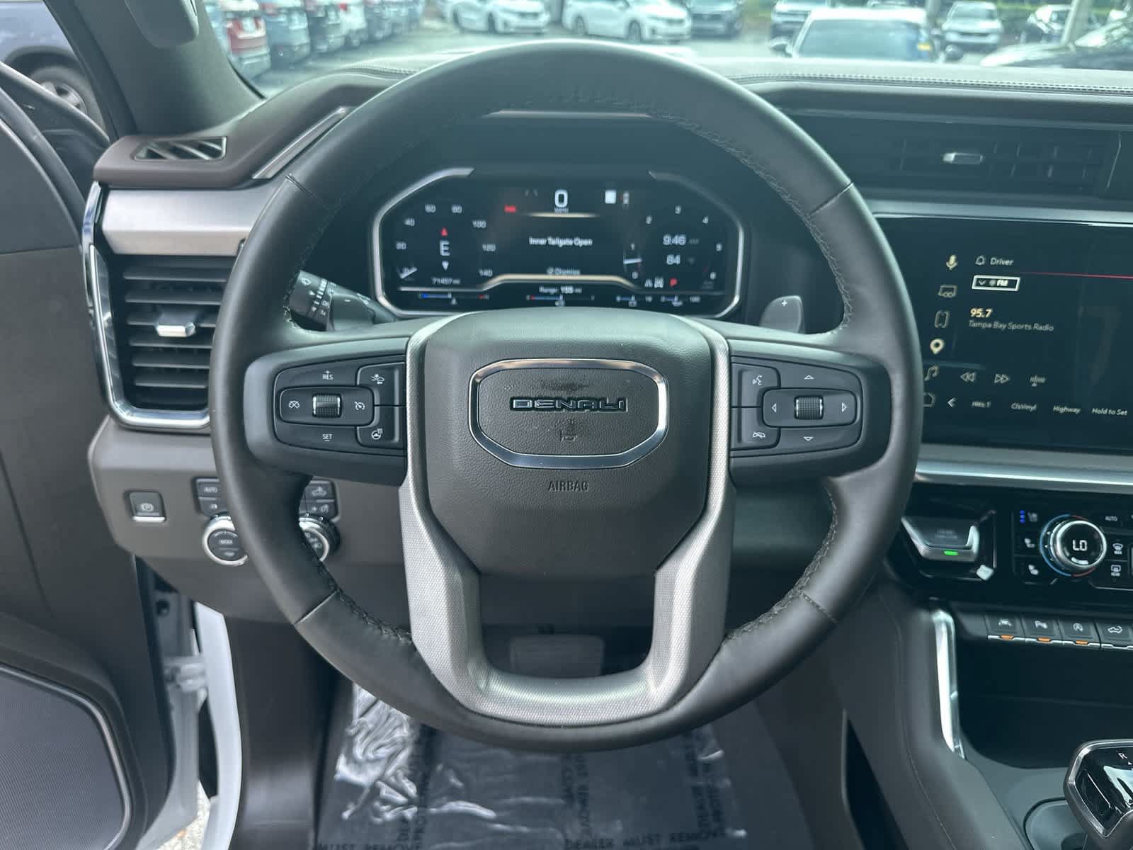 Used 2023 GMC Sierra 1500 Denali w/ Technology Package AWD/4WD image 17