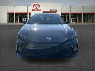 Used 2025 Toyota Camry SE w/ Multimedia Upgrade Package FWD video 2