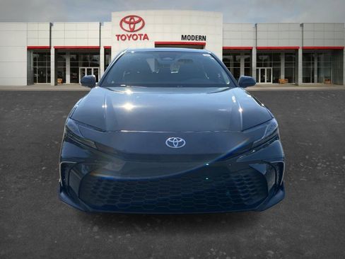 Used 2025 Toyota Camry SE w/ Multimedia Upgrade Package FWD image 2