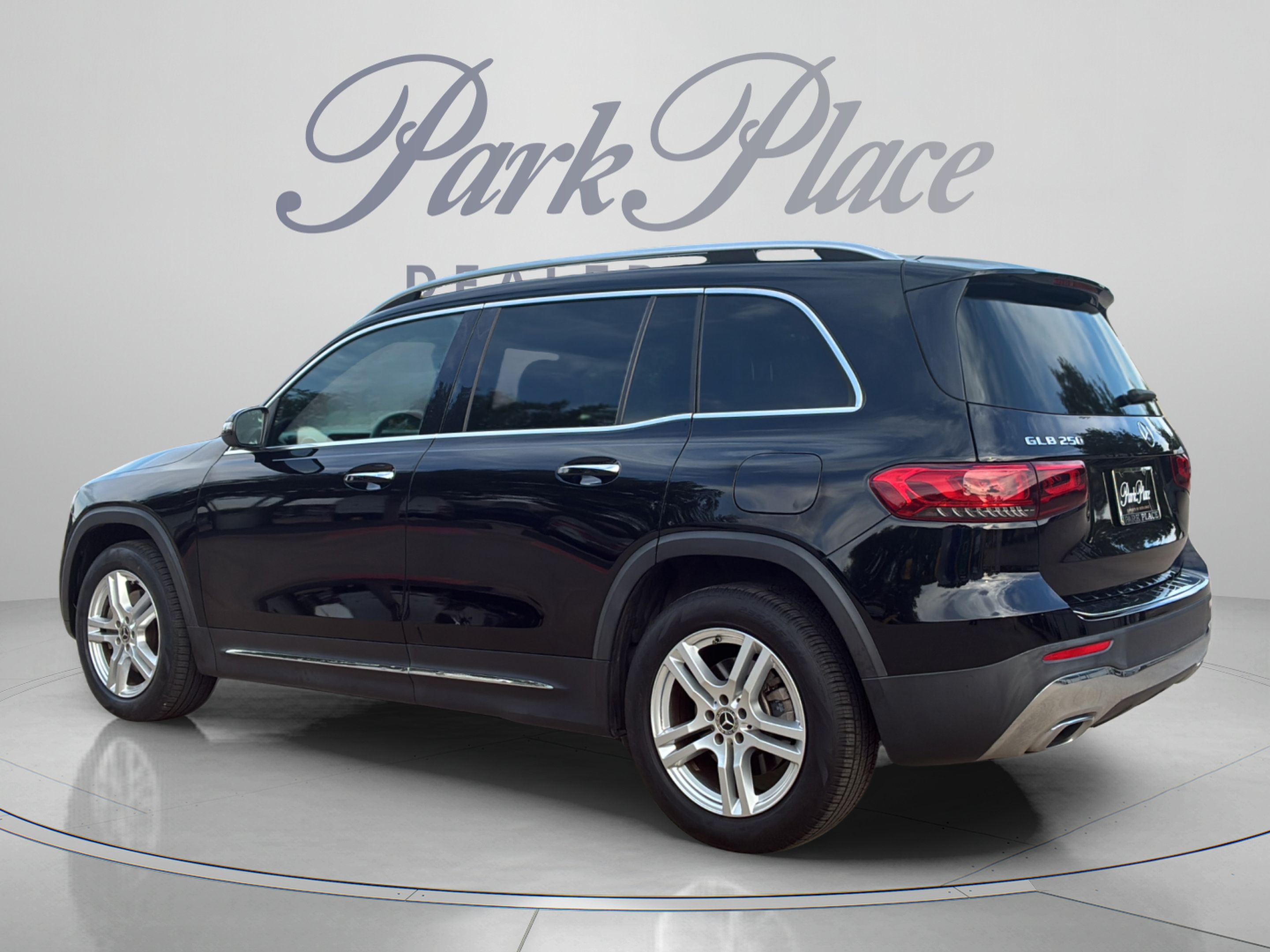 Certified 2021 Mercedes-Benz GLB 250 image 3