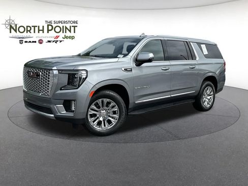 Used 2023 GMC Yukon XL Denali RWD image 1