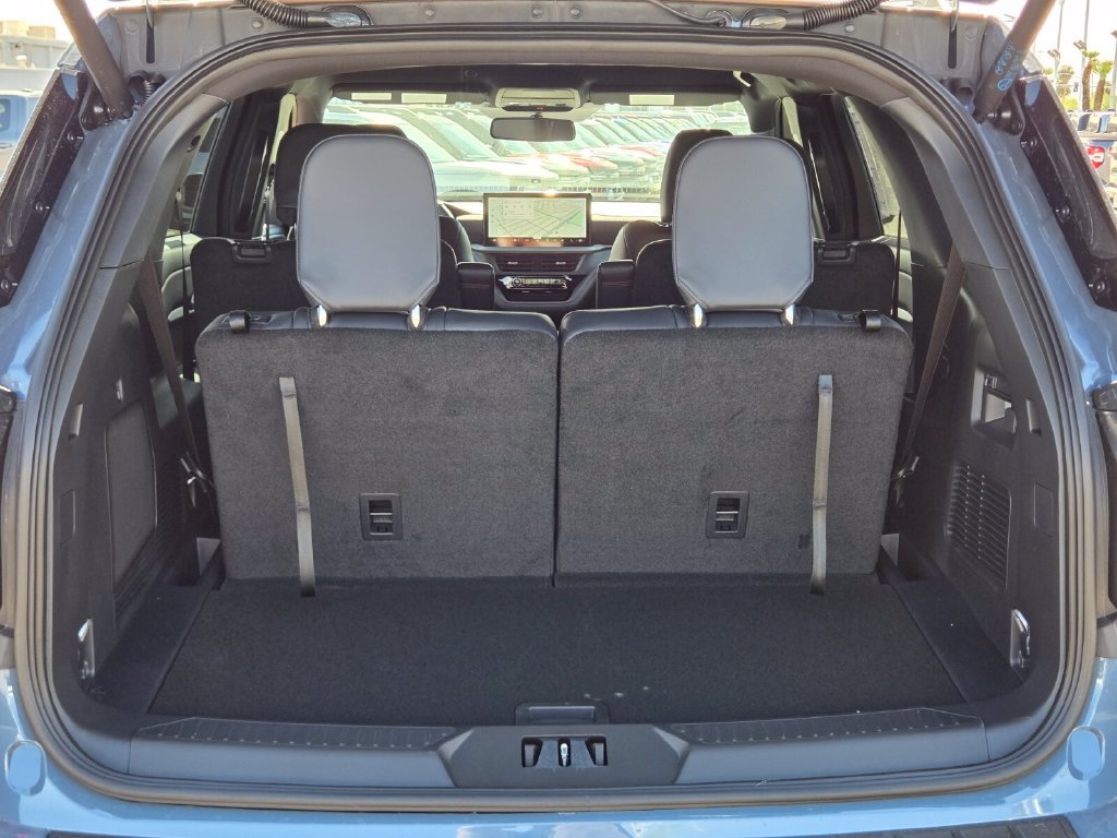 New 2027 Ford Explorer ST-Line w/ Premium Package RWD image 16