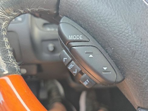 Used 2005 Lexus SC 430 Convertible image 17