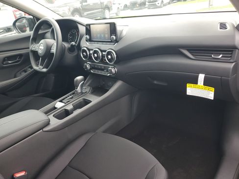 New 2025 Nissan Sentra S image 10