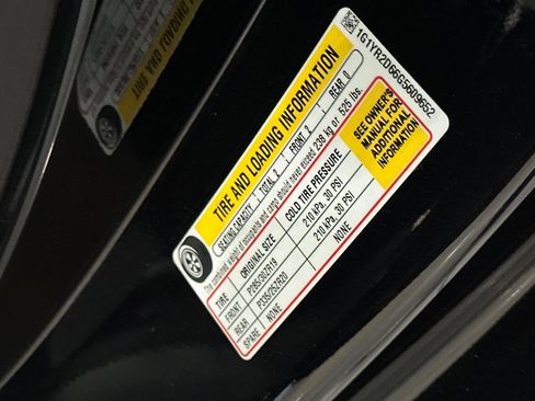 Used 2016 Chevrolet Corvette Z06 w/ 2LZ Preferred Equipment Group image 52