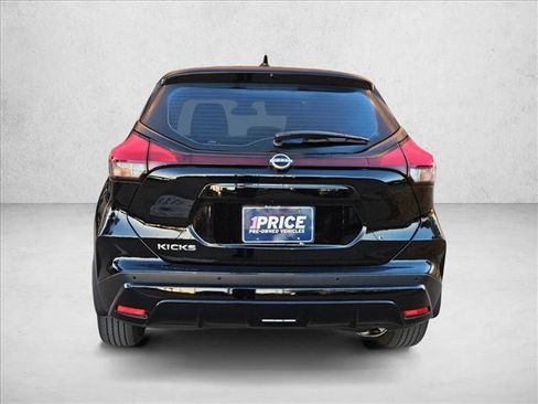 Used 2023 Nissan Kicks S image 6