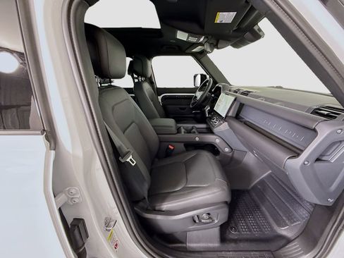 New 2026 Land Rover Defender 110 X-Dynamic SE AWD/4WD image 22