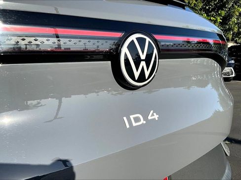 Used 2023 Volkswagen ID.4 Pro S image 23