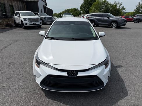 Used 2023 Toyota Corolla LE w/ LE Convenience Package image 10