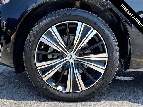 Used 2023 Volvo XC60 B5 Plus w/ Protection Package Premier FWD image 33