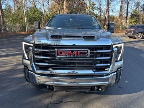 Used 2024 GMC Sierra 3500 SLE w/ SLE Convenience Package image 8