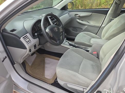 Used 2012 Toyota Corolla LE image 11