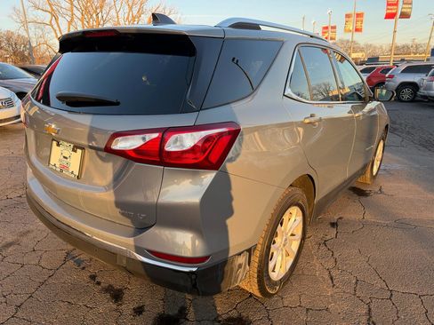 Used 2018 Chevrolet Equinox LT w/ Sun & Infotainment Package image 6